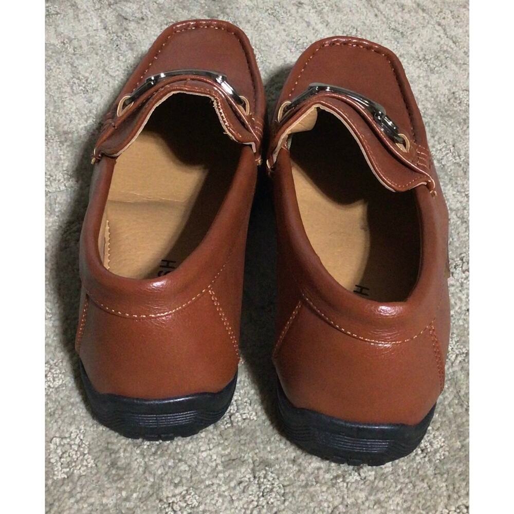 NEW Parish Brown Leather Loafer Size 9 Comfortable cushioning Rubber‎ Sole